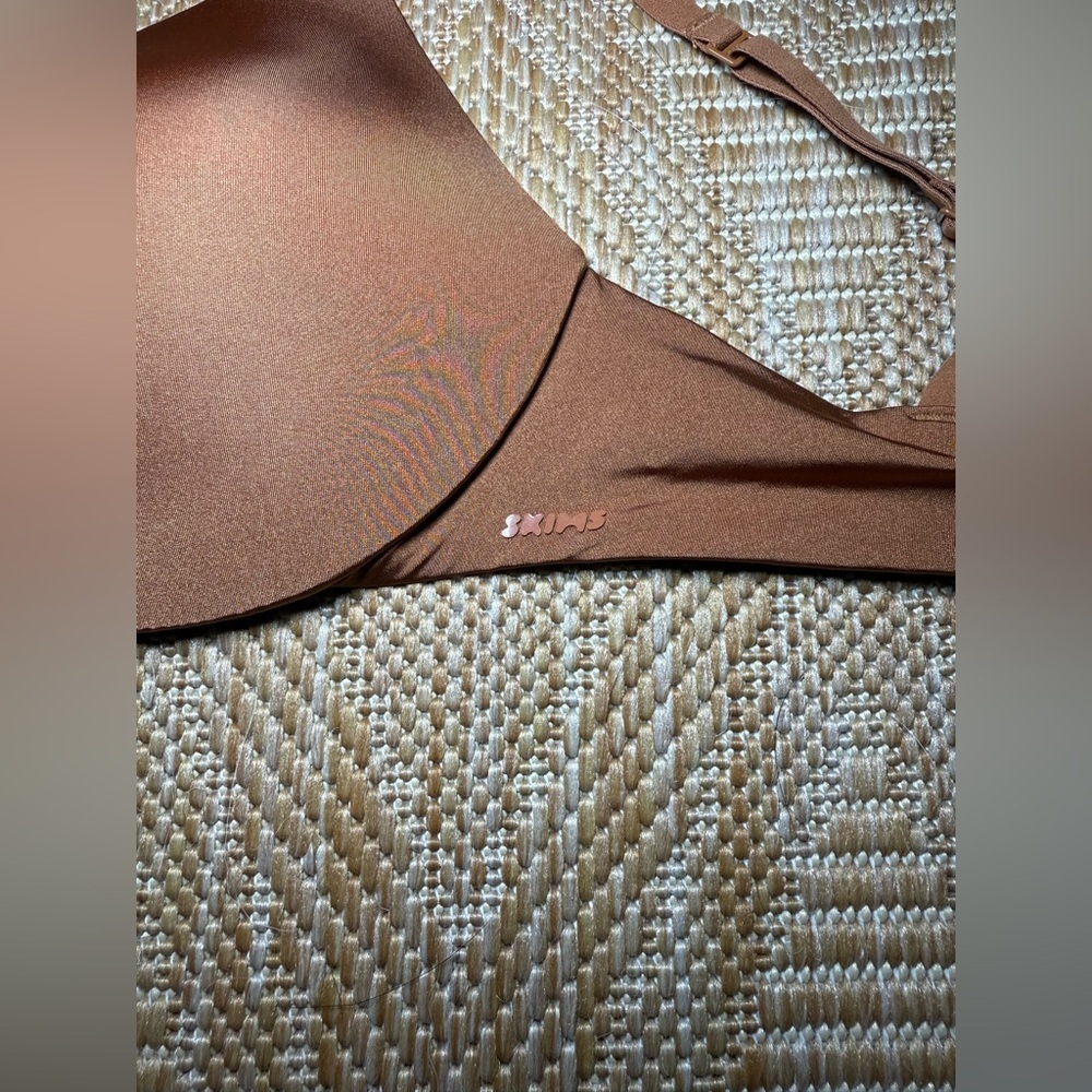 3 Bra Bundle SKIMS,Maidenform,Anne Klein,Size 34D,Mixed Reseller Wholesale Lot - Picture 11 of 12